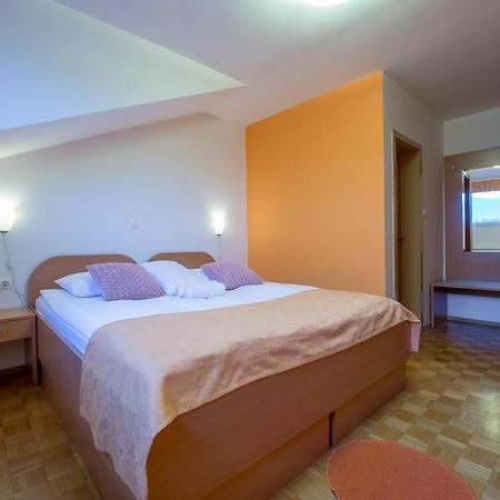 Guesthouse Kolesar 돌레니스케토플리체 외부 사진
